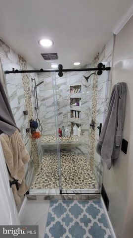 8001 POSTOAK RD, Potomac, MD 20854