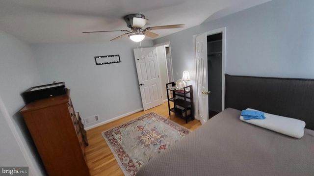 8001 POSTOAK RD, Potomac, MD 20854