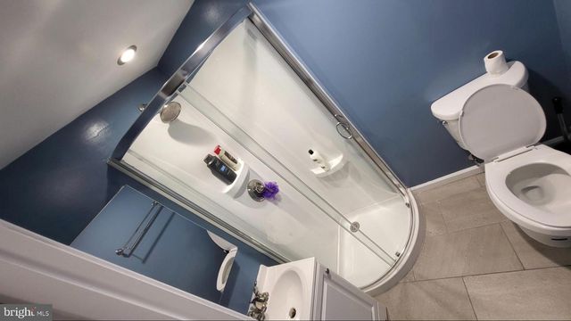 8001 POSTOAK RD, Potomac, MD 20854