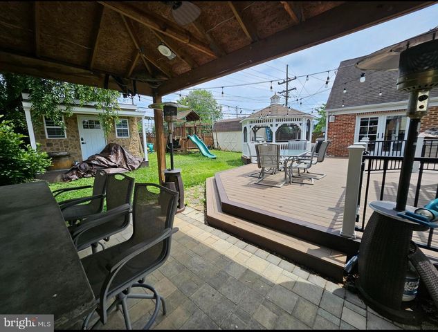 8001 POSTOAK RD, Potomac, MD 20854