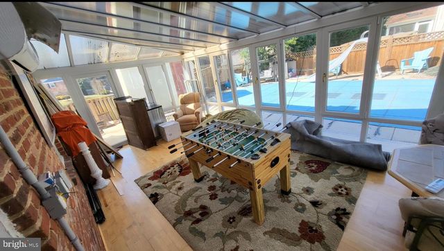 8001 POSTOAK RD, Potomac, MD 20854