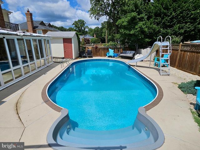 8001 POSTOAK RD, Potomac, MD 20854