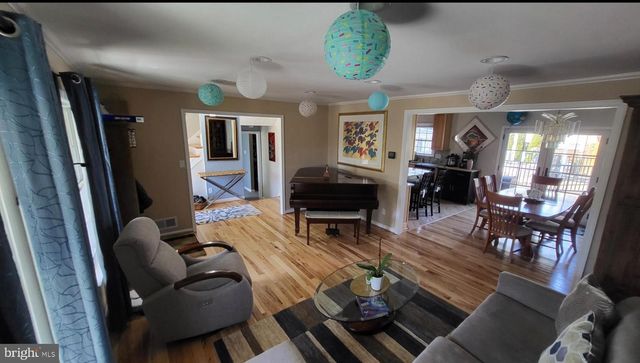 8001 POSTOAK RD, Potomac, MD 20854