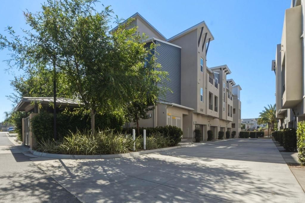6042 Colt Place 303, Carlsbad, CA 92009 — exterior