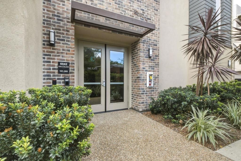 6042 Colt Place 303, Carlsbad, CA 92009 — photo 2