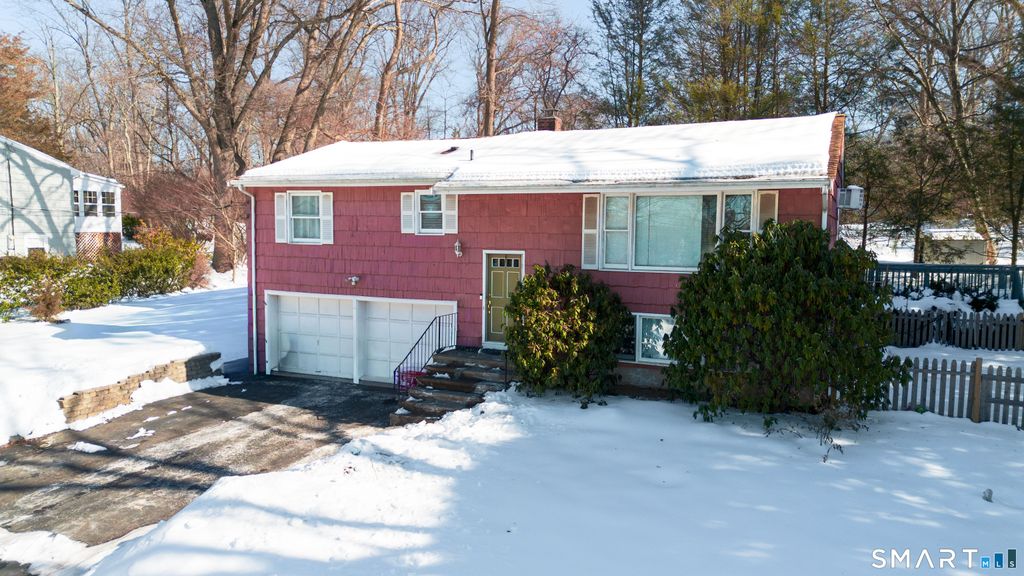 50 Creeping Hemlock Drive, Norwalk, CT 06851