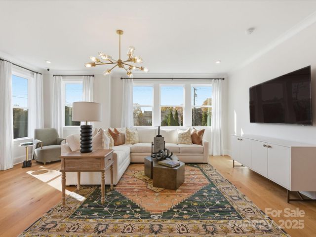 8038 Thimbleweed Circle, Charlotte, NC 28277