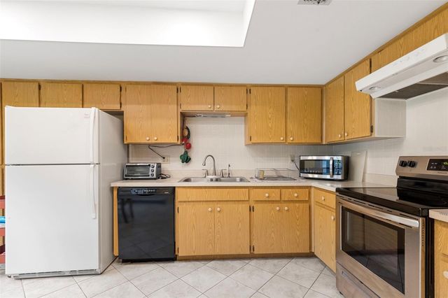 2844 COUNTRYBROOK DRIVE 12, Palm Harbor, FL 34684