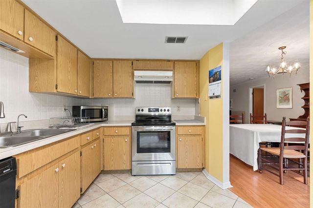2844 COUNTRYBROOK DRIVE 12, Palm Harbor, FL 34684