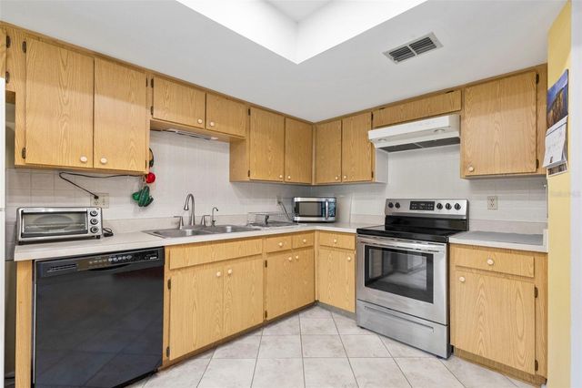 2844 COUNTRYBROOK DRIVE 12, Palm Harbor, FL 34684