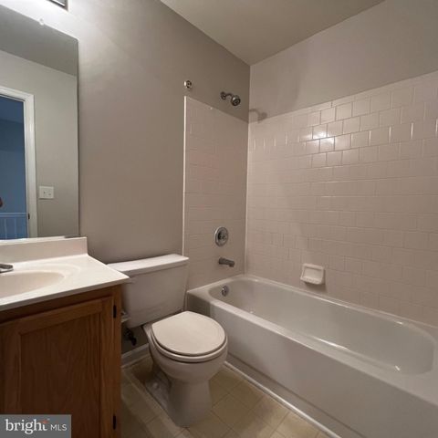 2457 NANTUCKET DR, Crofton, MD 21114