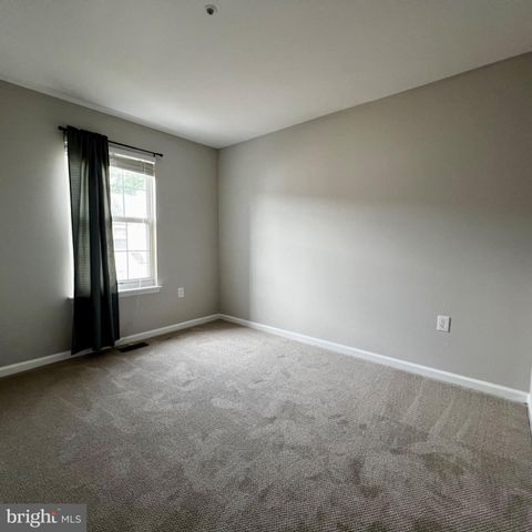 2457 NANTUCKET DR, Crofton, MD 21114