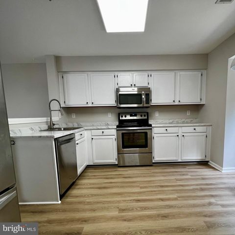 2457 NANTUCKET DR, Crofton, MD 21114