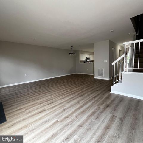 2457 NANTUCKET DR, Crofton, MD 21114