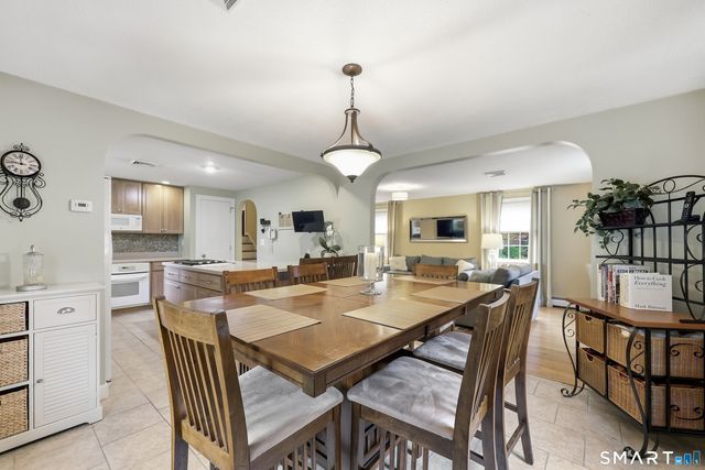 96 Heywood Drive, Glastonbury, CT 06033