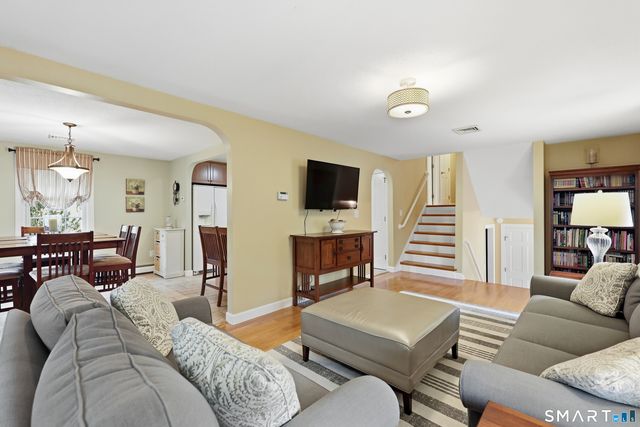 96 Heywood Drive, Glastonbury, CT 06033