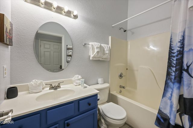 516 Proffitt Rd Unit 2, Gatlinburg, TN 37738