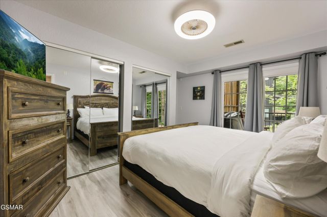 516 Proffitt Rd Unit 2, Gatlinburg, TN 37738
