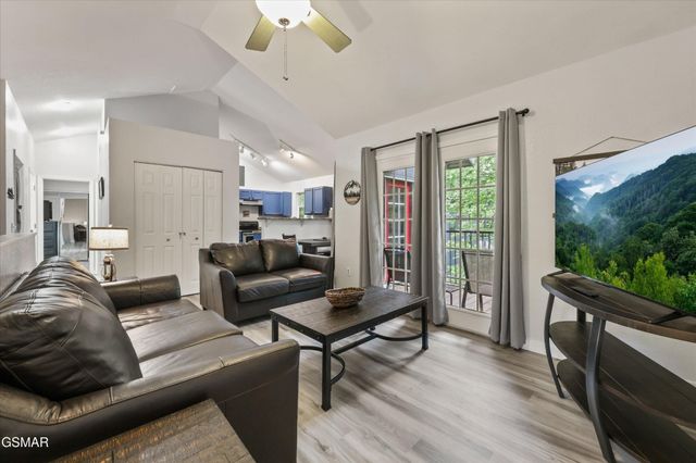516 Proffitt Rd Unit 2, Gatlinburg, TN 37738