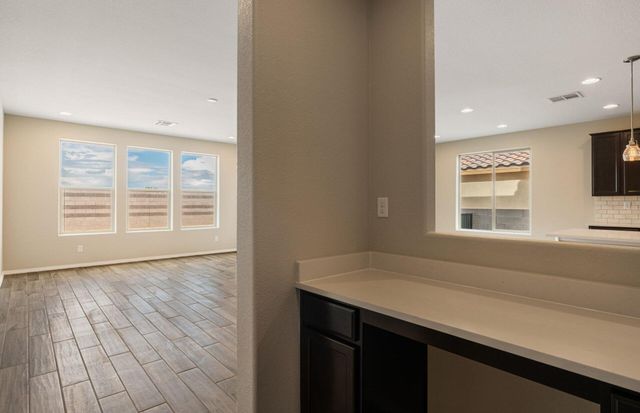 6422 Tolkien Lane NW, Albuquerque, NM 87120