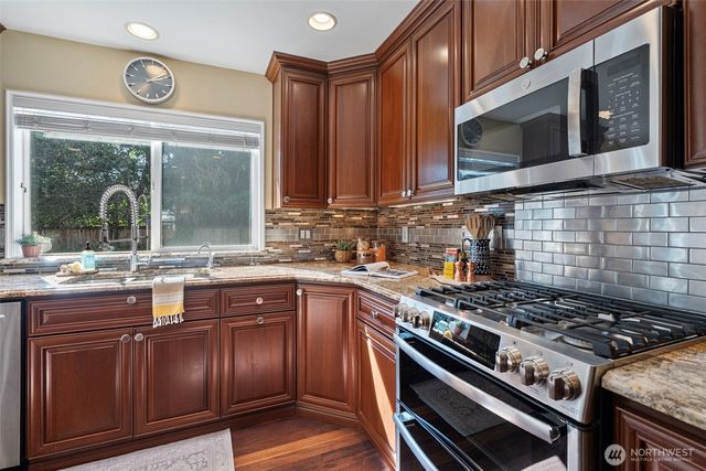 11504 134th Street Ct, Puyallup, WA 98374