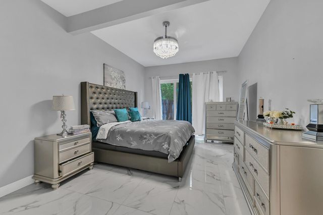 5120 Foxhall Drive S, West Palm Beach, FL 33417