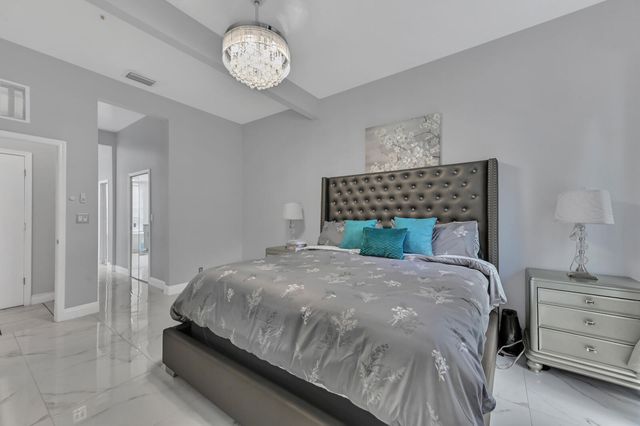 5120 Foxhall Drive S, West Palm Beach, FL 33417