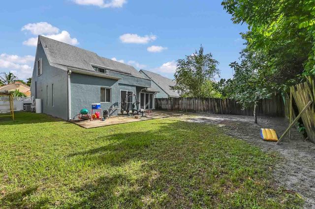 5120 Foxhall Drive S, West Palm Beach, FL 33417