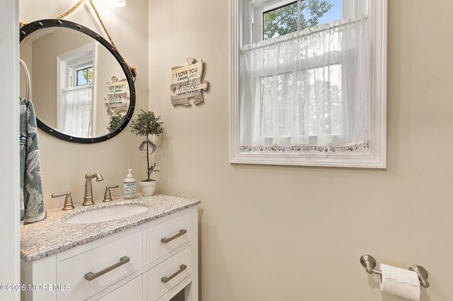 75 Chestnut Avenue, Brick, NJ 08724