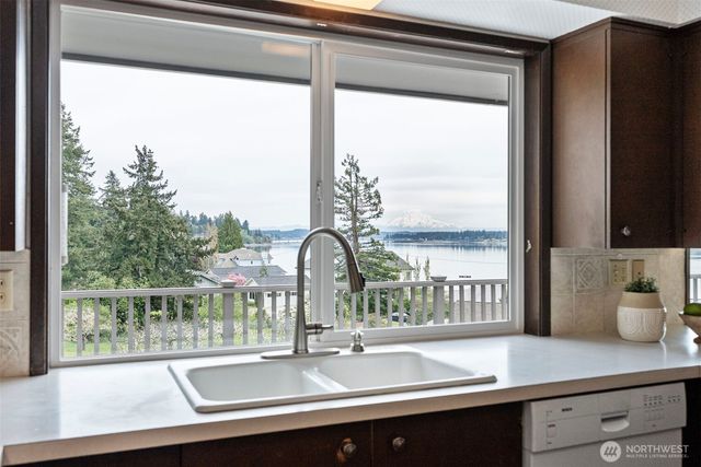10519 Powell Dr. NW, Gig Harbor, WA 98335