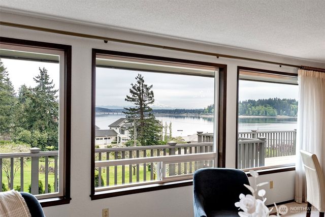 10519 Powell Dr. NW, Gig Harbor, WA 98335