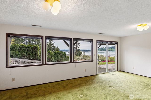 10519 Powell Dr. NW, Gig Harbor, WA 98335
