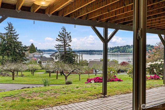 10519 Powell Dr. NW, Gig Harbor, WA 98335
