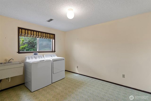 10519 Powell Dr. NW, Gig Harbor, WA 98335