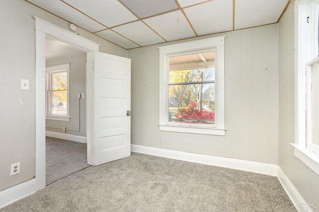 2302 N Oakley Street, Saginaw, MI 48602