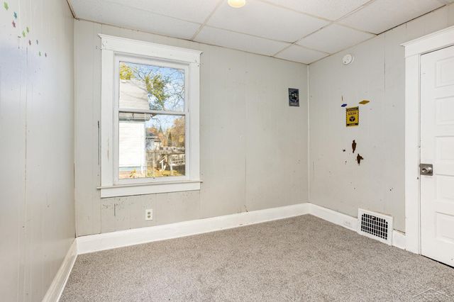 2302 N Oakley Street, Saginaw, MI 48602