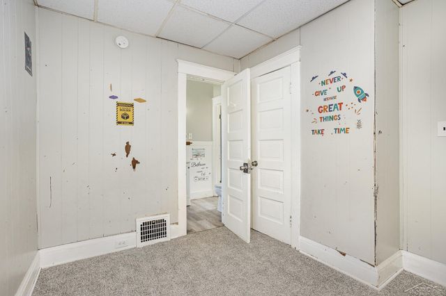 2302 N Oakley Street, Saginaw, MI 48602