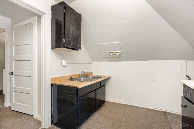 2302 N Oakley Street, Saginaw, MI 48602