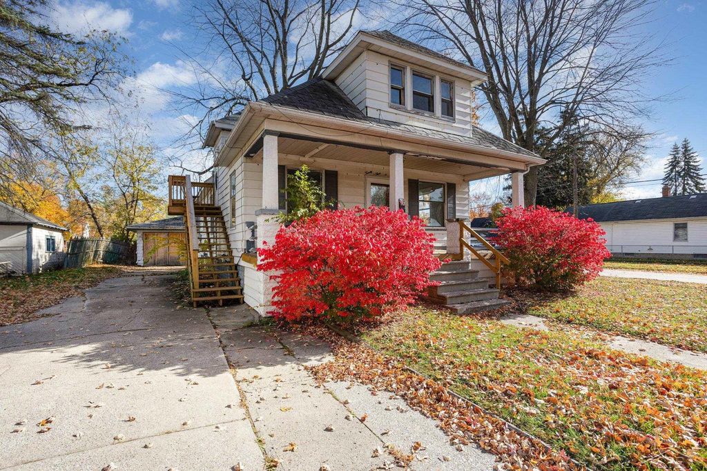 2302 N Oakley Street, Saginaw, MI 48602