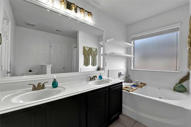 997 Hamilton Street, Alvin, TX 77511