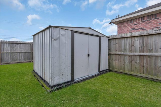 997 Hamilton Street, Alvin, TX 77511