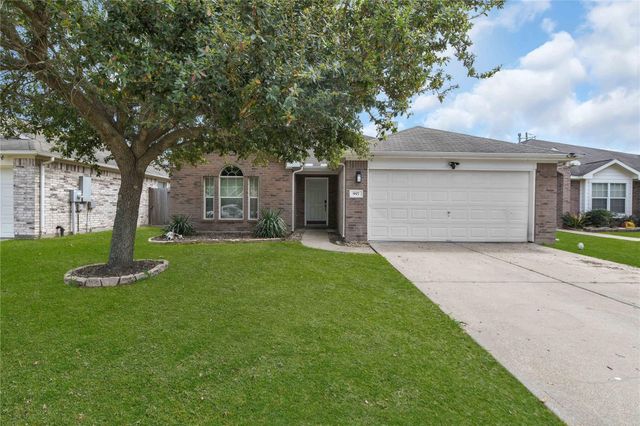 997 Hamilton Street, Alvin, TX 77511