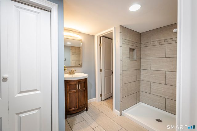 60 Dalewood Road, Newington, CT 06111