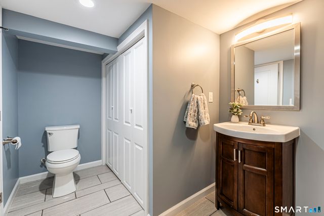 60 Dalewood Road, Newington, CT 06111