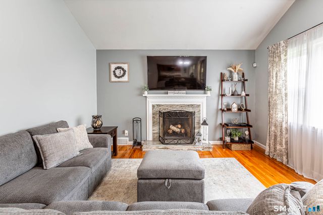 60 Dalewood Road, Newington, CT 06111