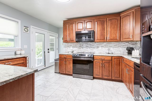 60 Dalewood Road, Newington, CT 06111