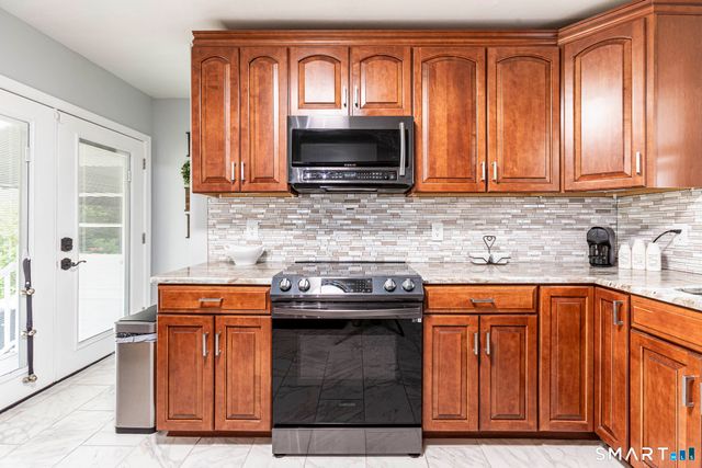 60 Dalewood Road, Newington, CT 06111