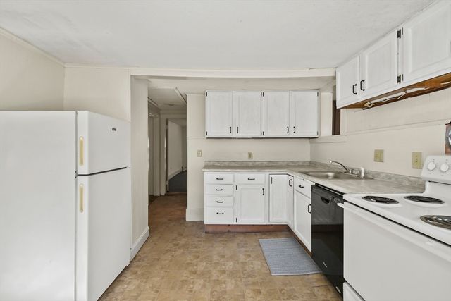 26 Brimfield Road, Monson, MA 01057