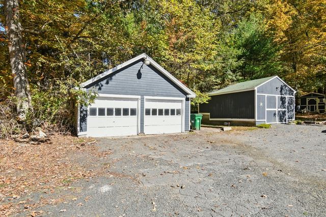 26 Brimfield Road, Monson, MA 01057