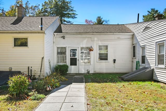 26 Brimfield Road, Monson, MA 01057